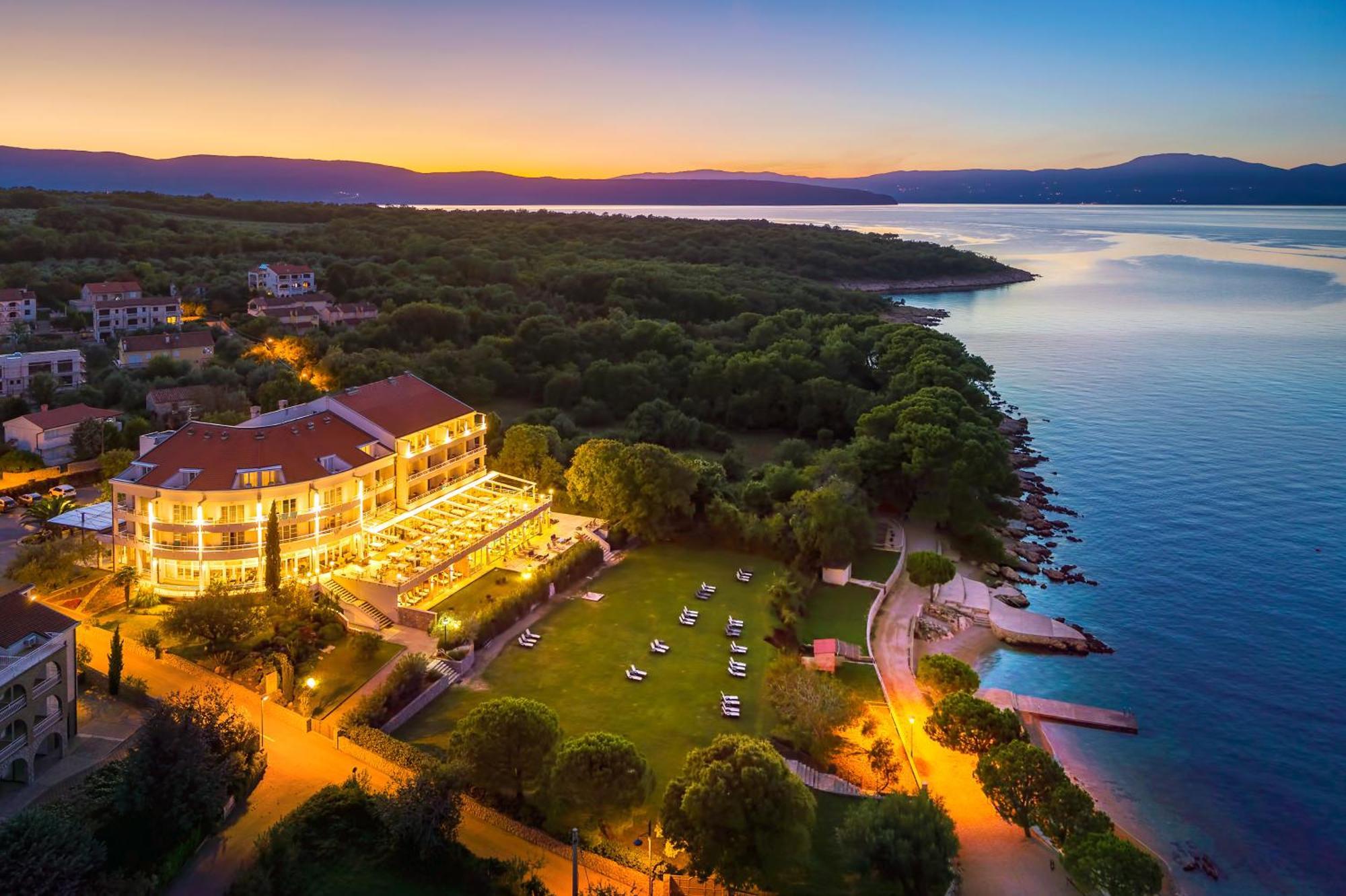Spa & Wellness Hotel Pinia Malinska Eksteriør bilde