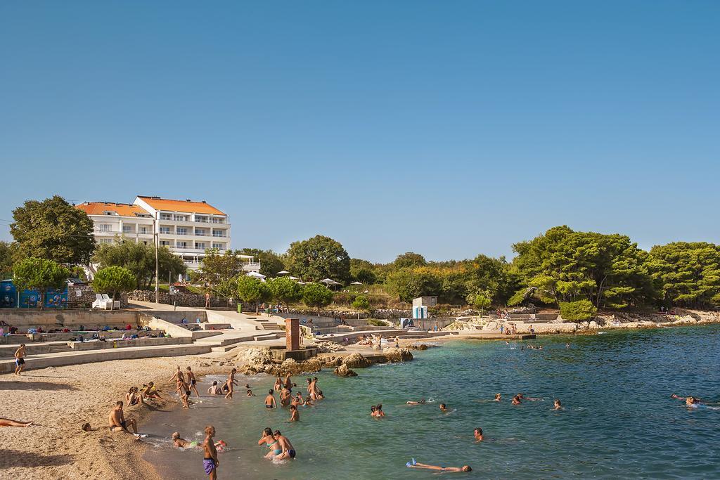 Spa & Wellness Hotel Pinia Malinska Eksteriør bilde