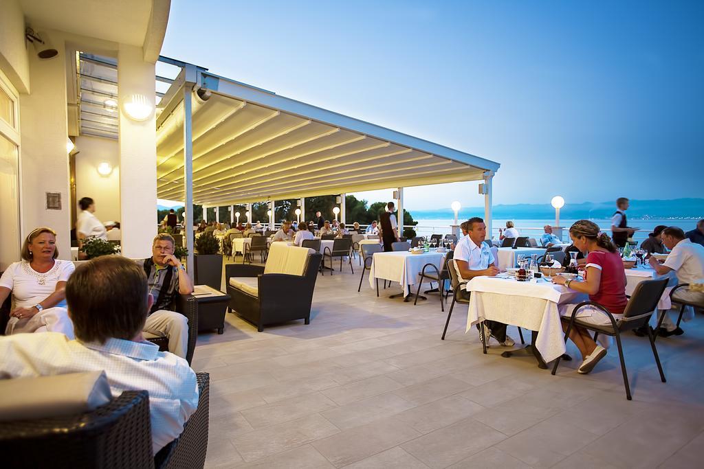 Spa & Wellness Hotel Pinia Malinska Eksteriør bilde
